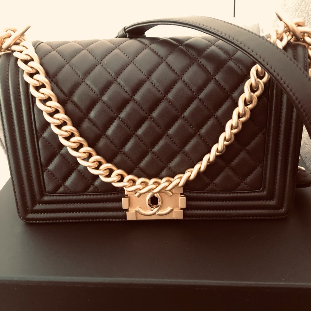 GIFTABLE CHANEL Quilted Leather Medium Boy Flap Bag with Gold Hardware - Picture 2 of 11